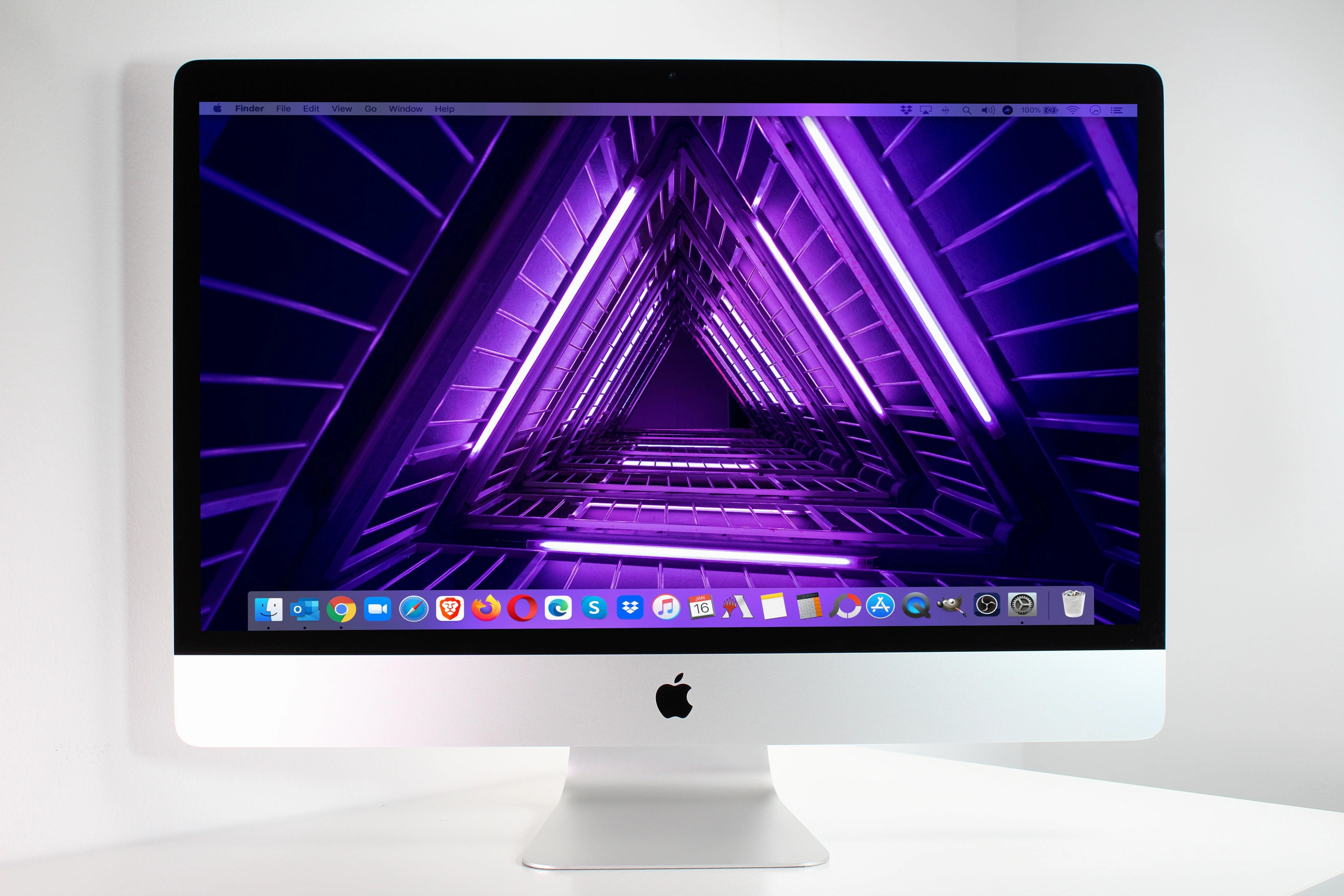 Apple 2019 iMac 5K 27-inch 3.6GHz i9 64GB RAM 8TB SSD Vega 48 GPU