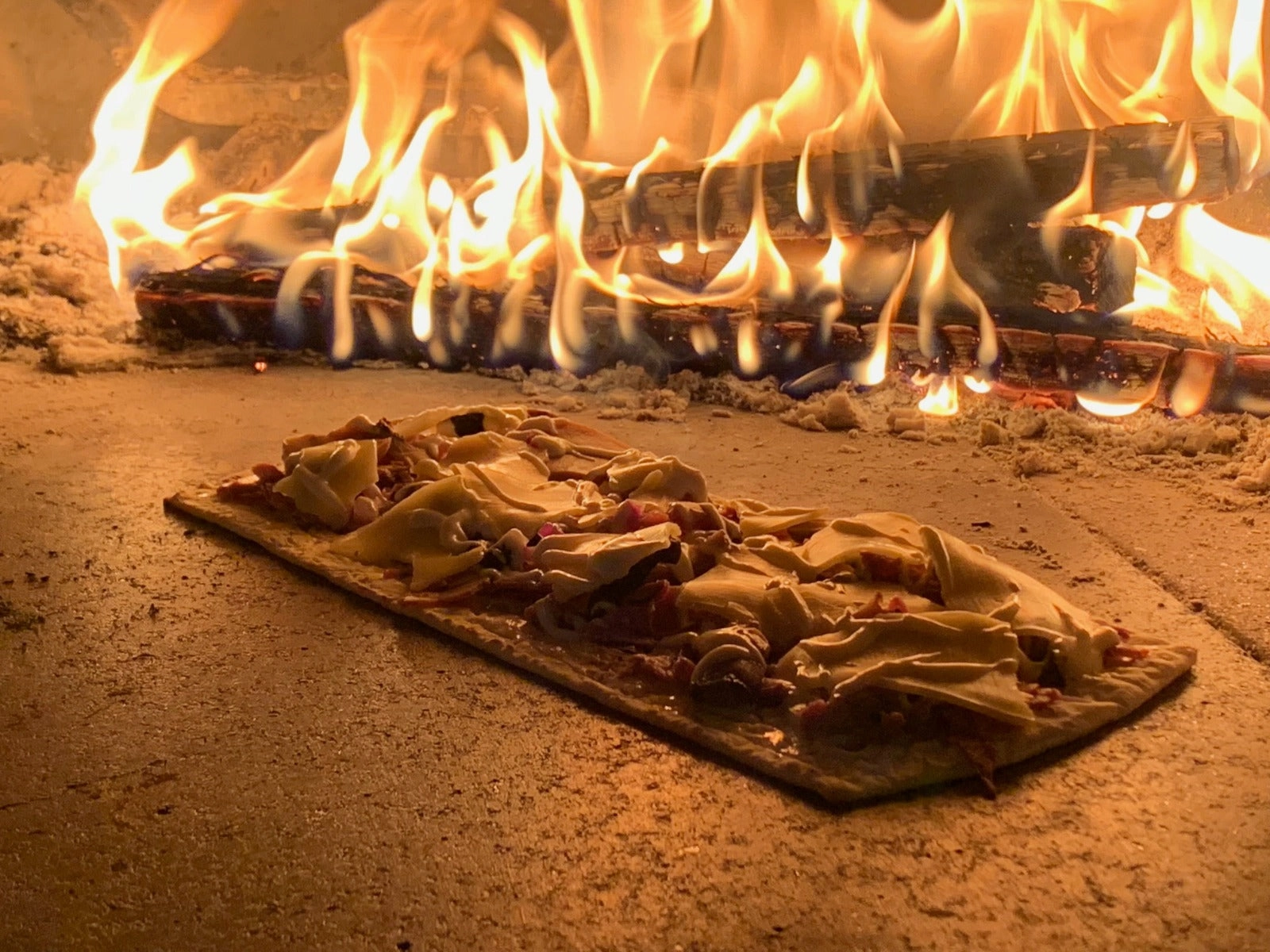 Chicago Brick Oven - CBO 750 Hybrid Pizza Oven DIY Kit (Commercial) |  Dual-Fuel (Gas and Wood)