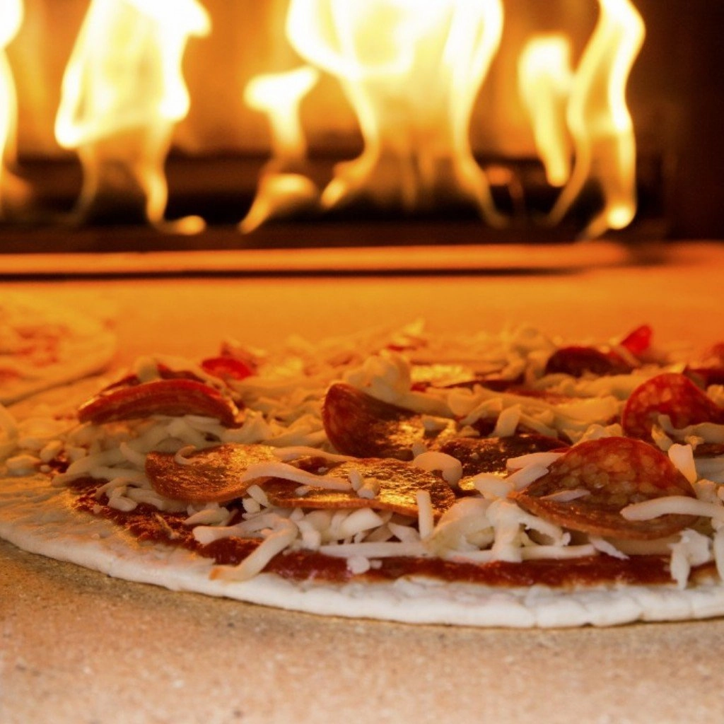 Chicago Brick Oven - CBO 750 Hybrid Pizza Oven with Stand (Residential) | Dual Fuel (Gas and Wood)