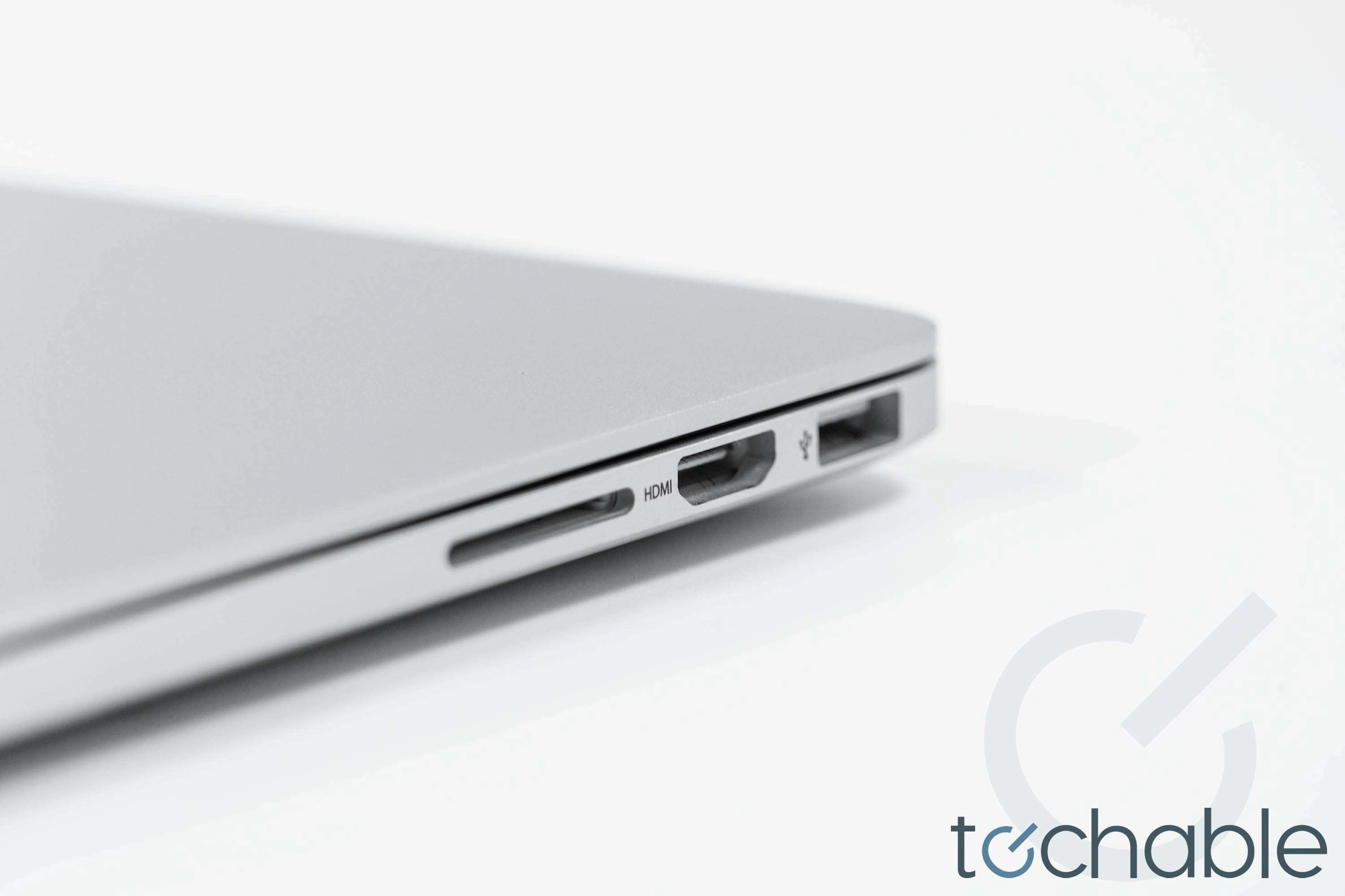 MacBook Pro (Early 2015) 13-Inch - 2.7GHz Core i5 - 16GB RAM - 2TB SSD