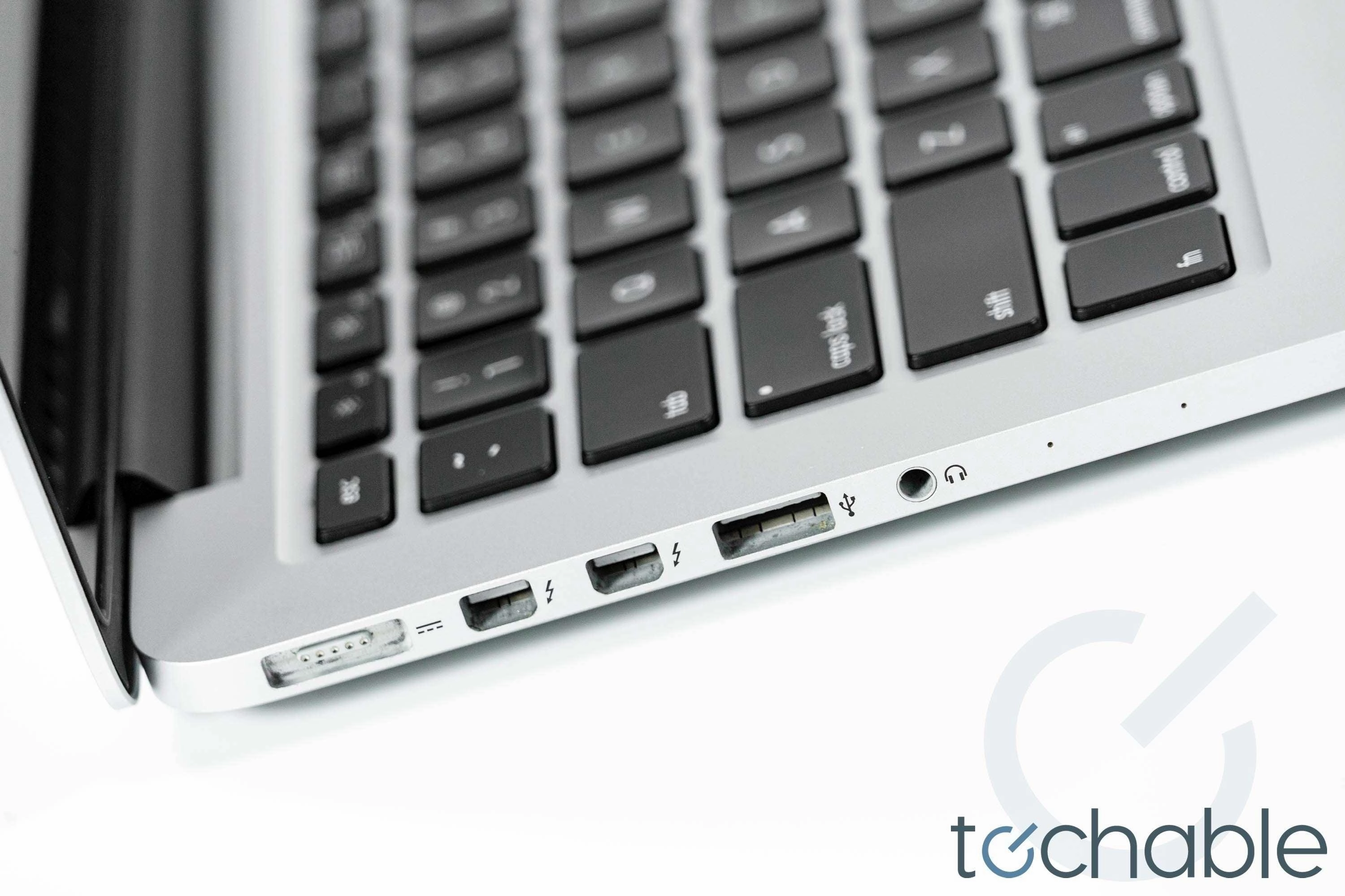 MacBook Pro (Early 2015) 13-Inch - 2.7GHz Core i5 - 16GB RAM - 2TB SSD