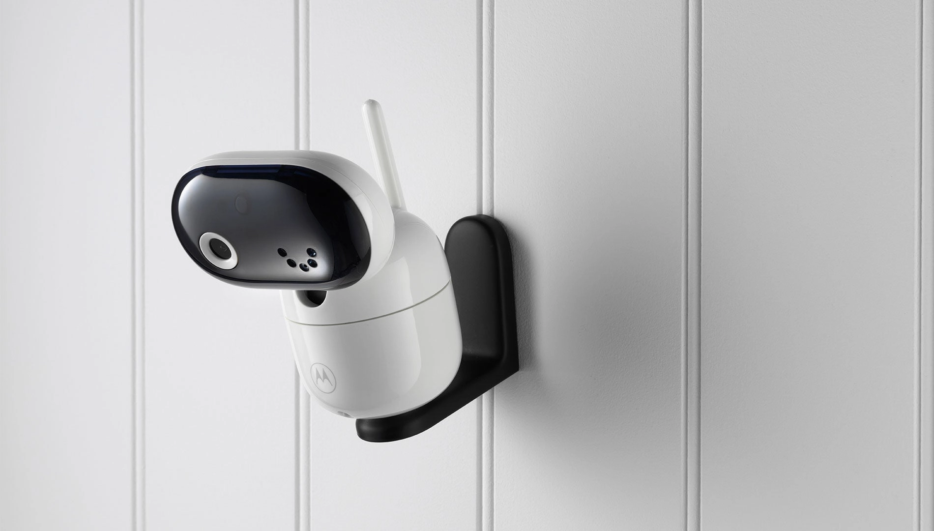 Motorola PIP1510 Connect 5 1080p Remote Pan/Tilt Video Baby Monitor