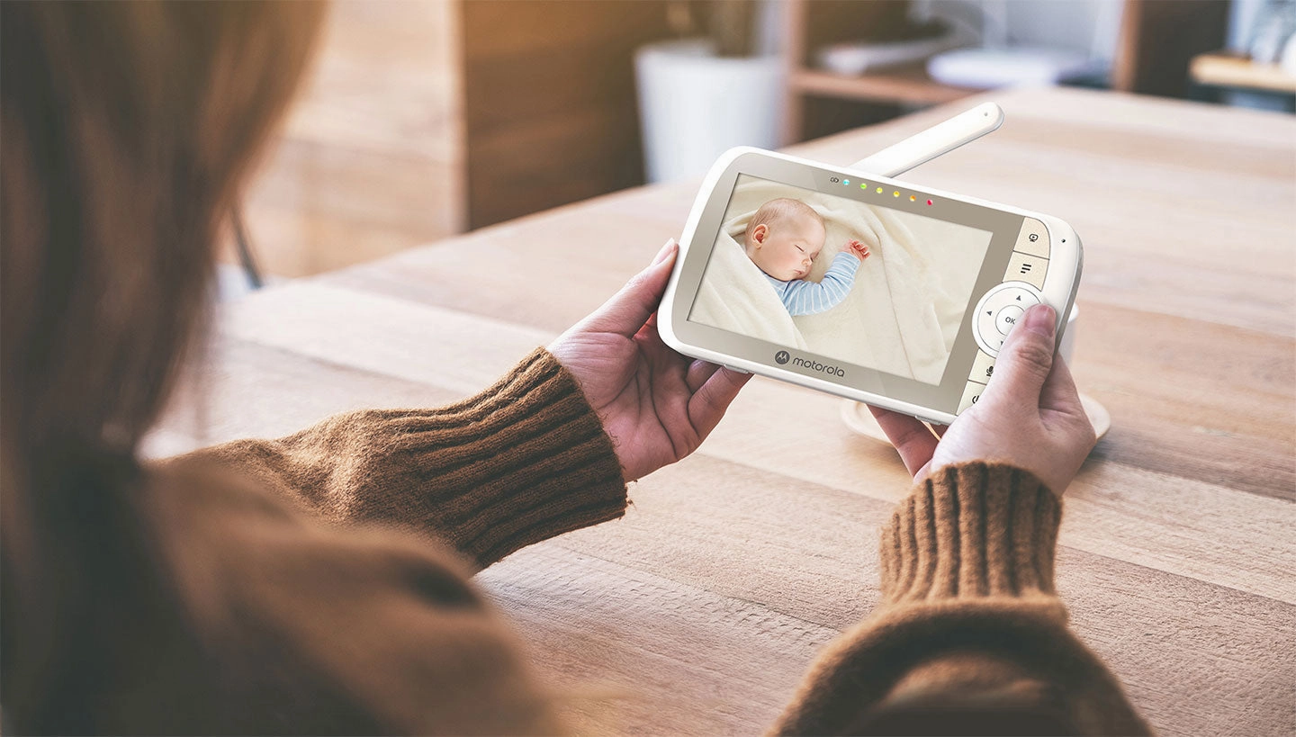 Motorola VM65 Connect 5 Connected Manual Pan/Tilt 1080p Video Baby Monitor